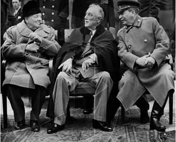 FDR_churchill.jpg (19971 bytes)
